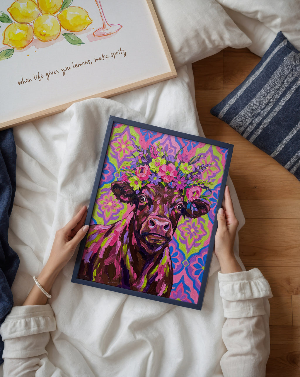 Flower Bull Poster – två posters i rum 2