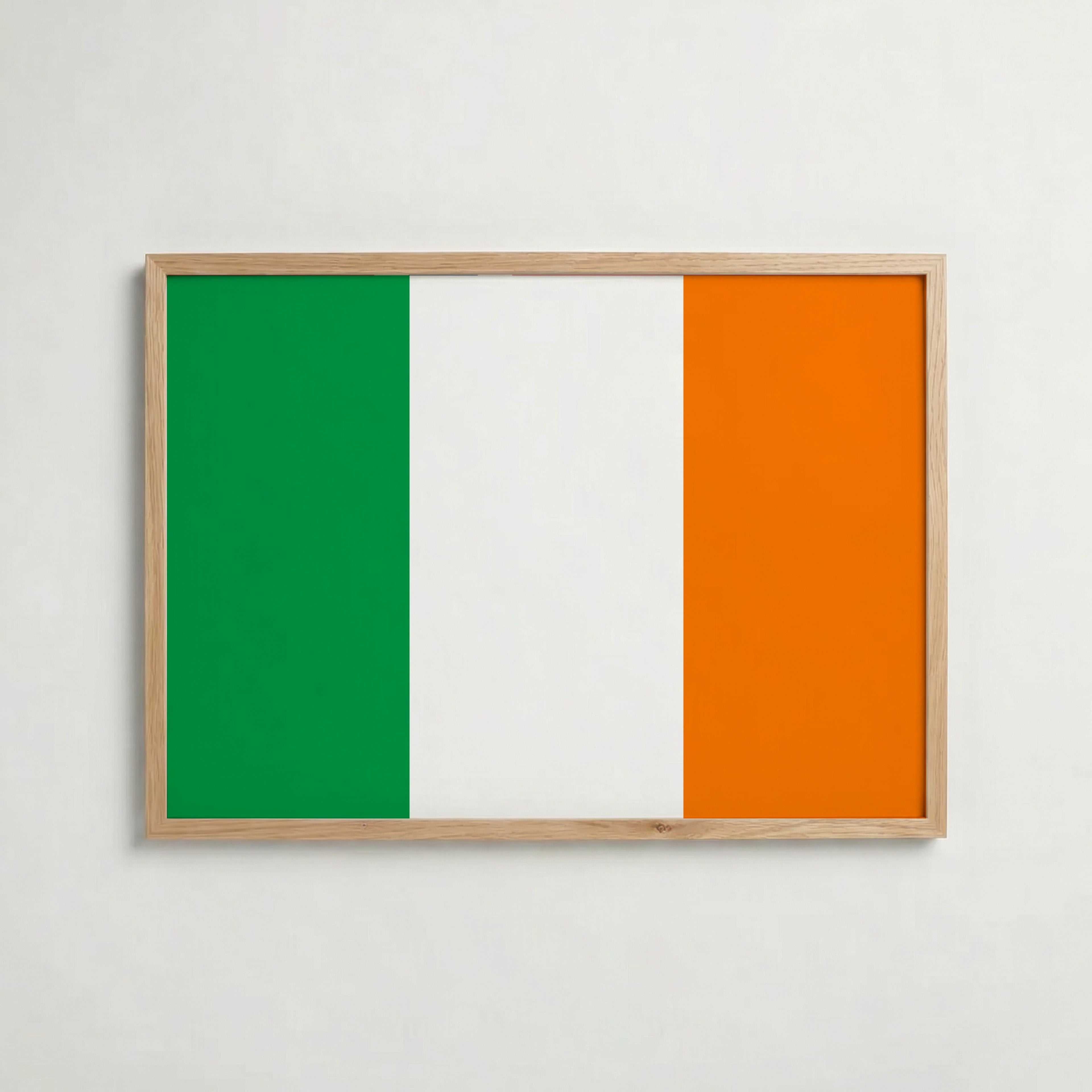 Ireland National Flag Poster i ekram – inramad konsttryck för stilren inredning hos Bozetto