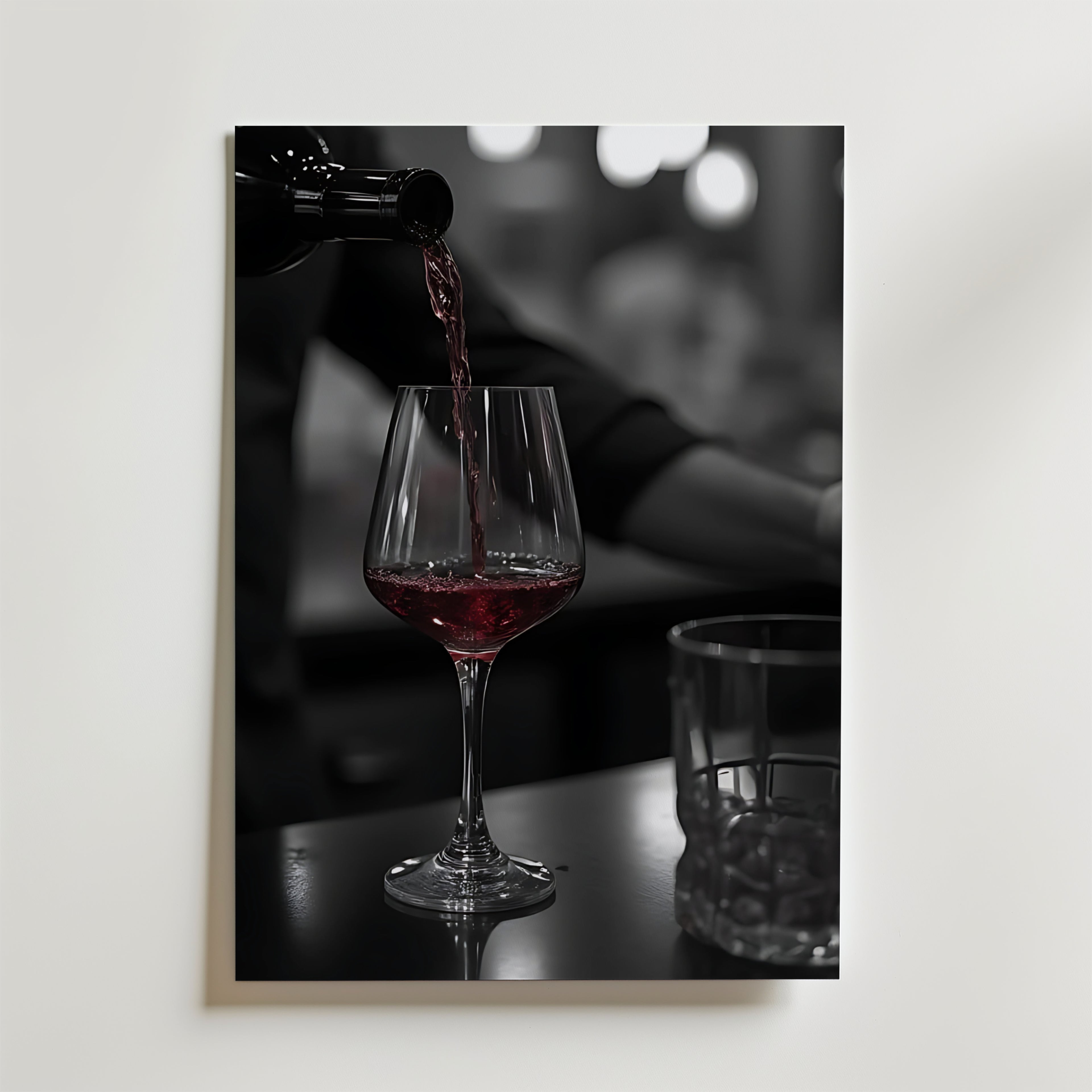 Storleksjämförelse för Pouring Passion Wine affisch – Bozetto erbjuder flera format