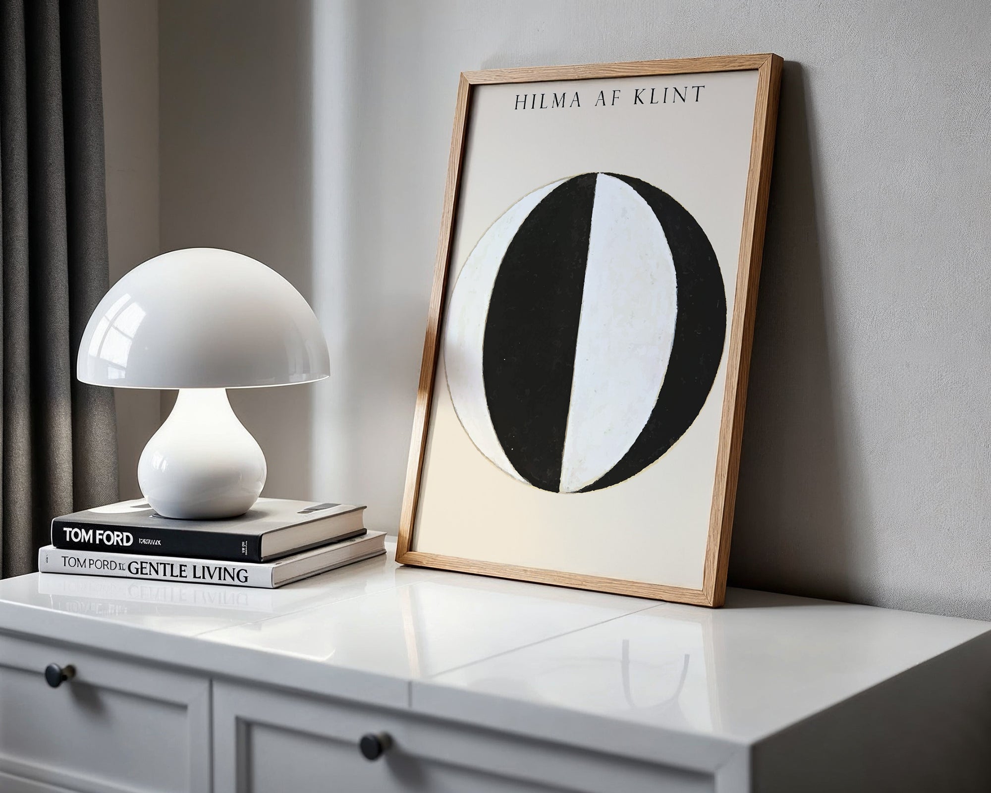 Mockup av Hilma af Klint Dual Forces affisch på vägg – köp enkelt hos Bozetto i hög kvalitet