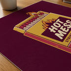 Hot Mess Poster – närbild på papper