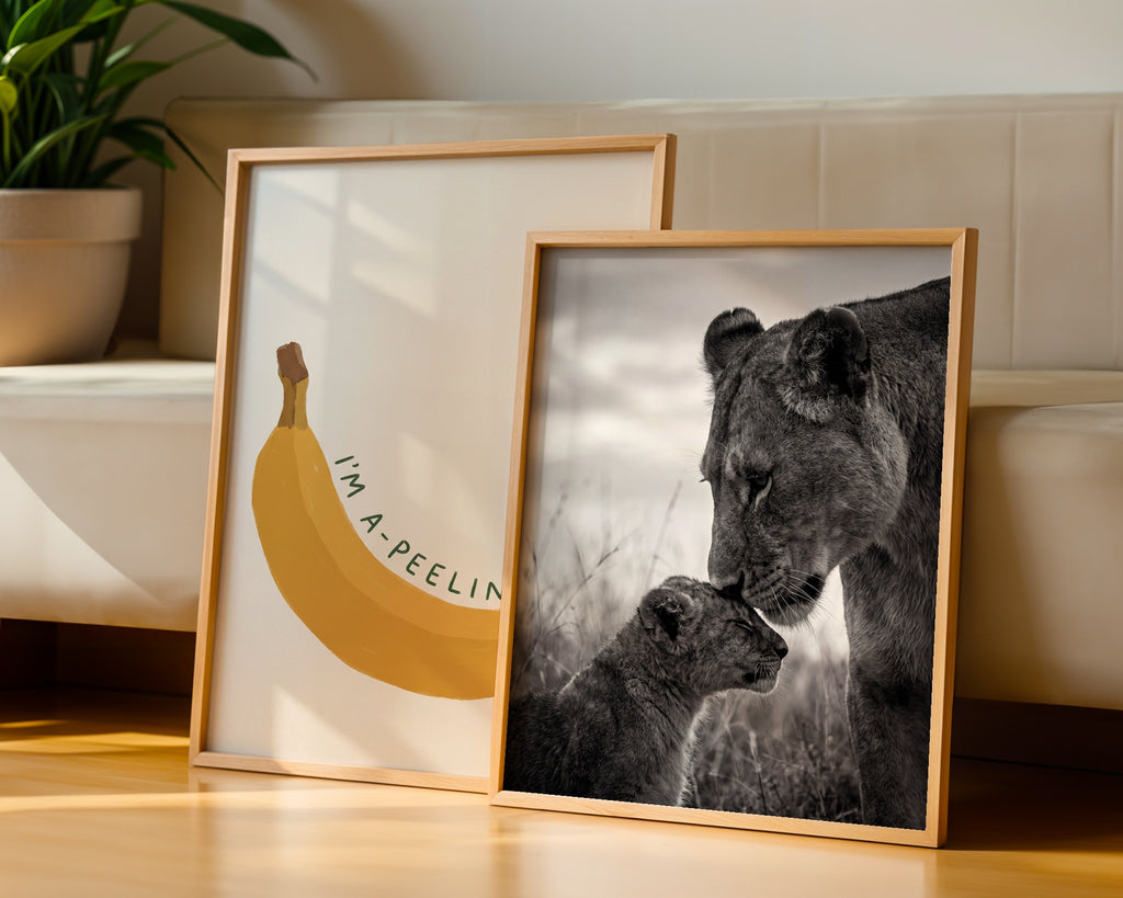Lioness and Cub Poster – två posters i rum 2