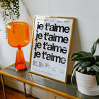 Je T’aime poster visualiserad på vägg – se rätt storlek med mockup från Bozetto i hög tryckkvalitet