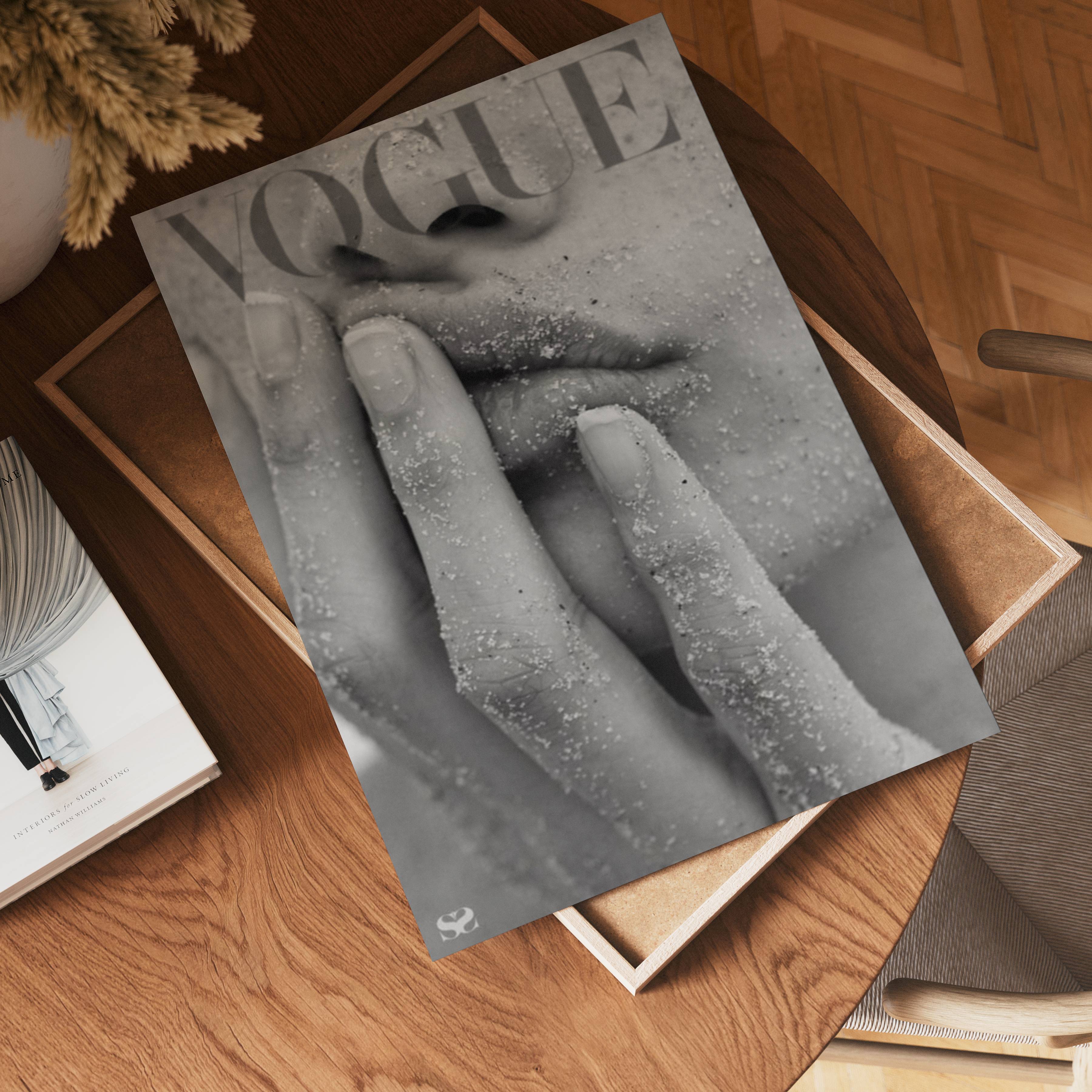 Vogue Sand Kiss – affisch med snyggt motiv, köp enkelt hos Bozetto i flera storlekar
