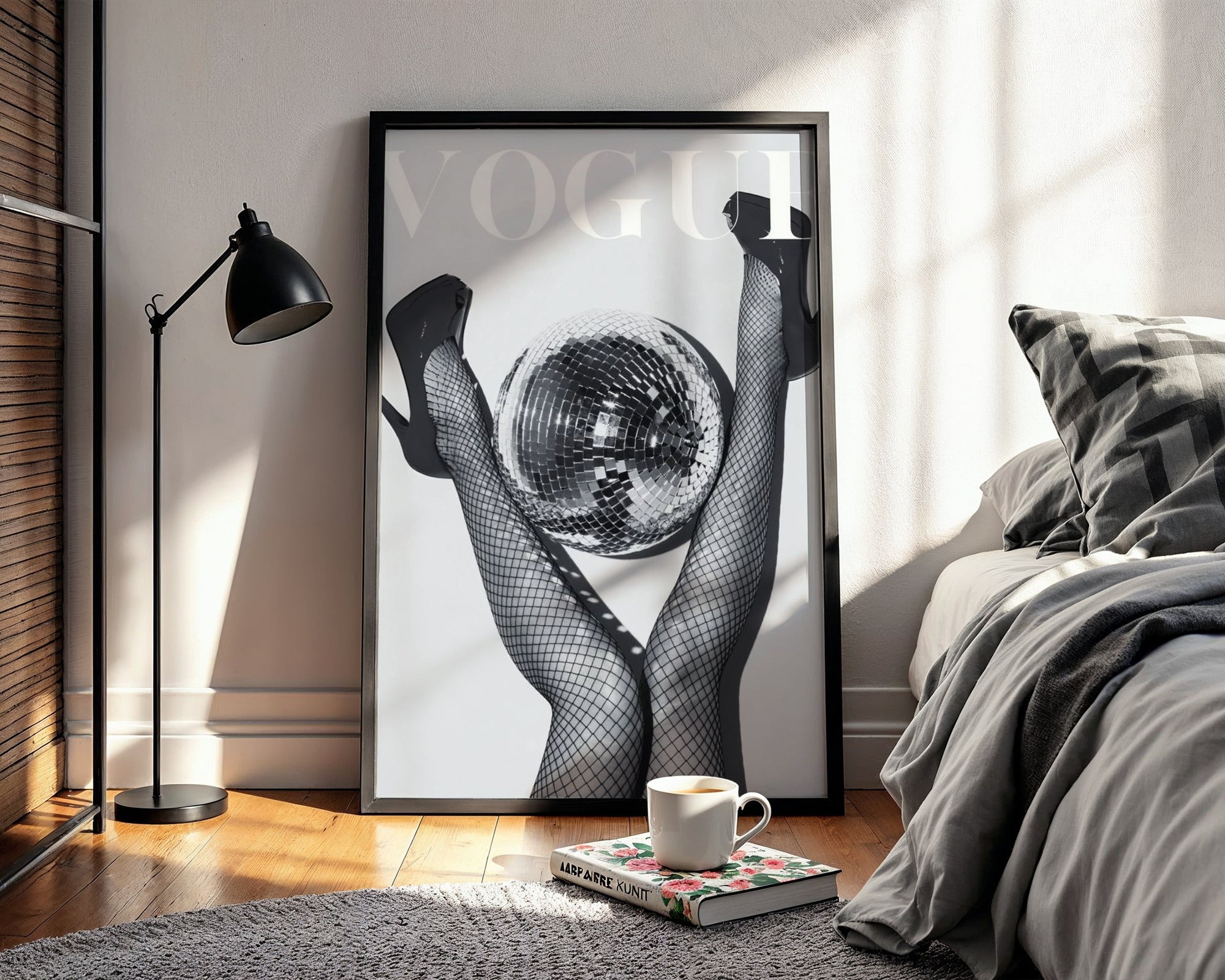 Mockup för Vogue Disco – se hur affischen ser ut inramad på din vägg, Bozetto i hög tryckkvalitet