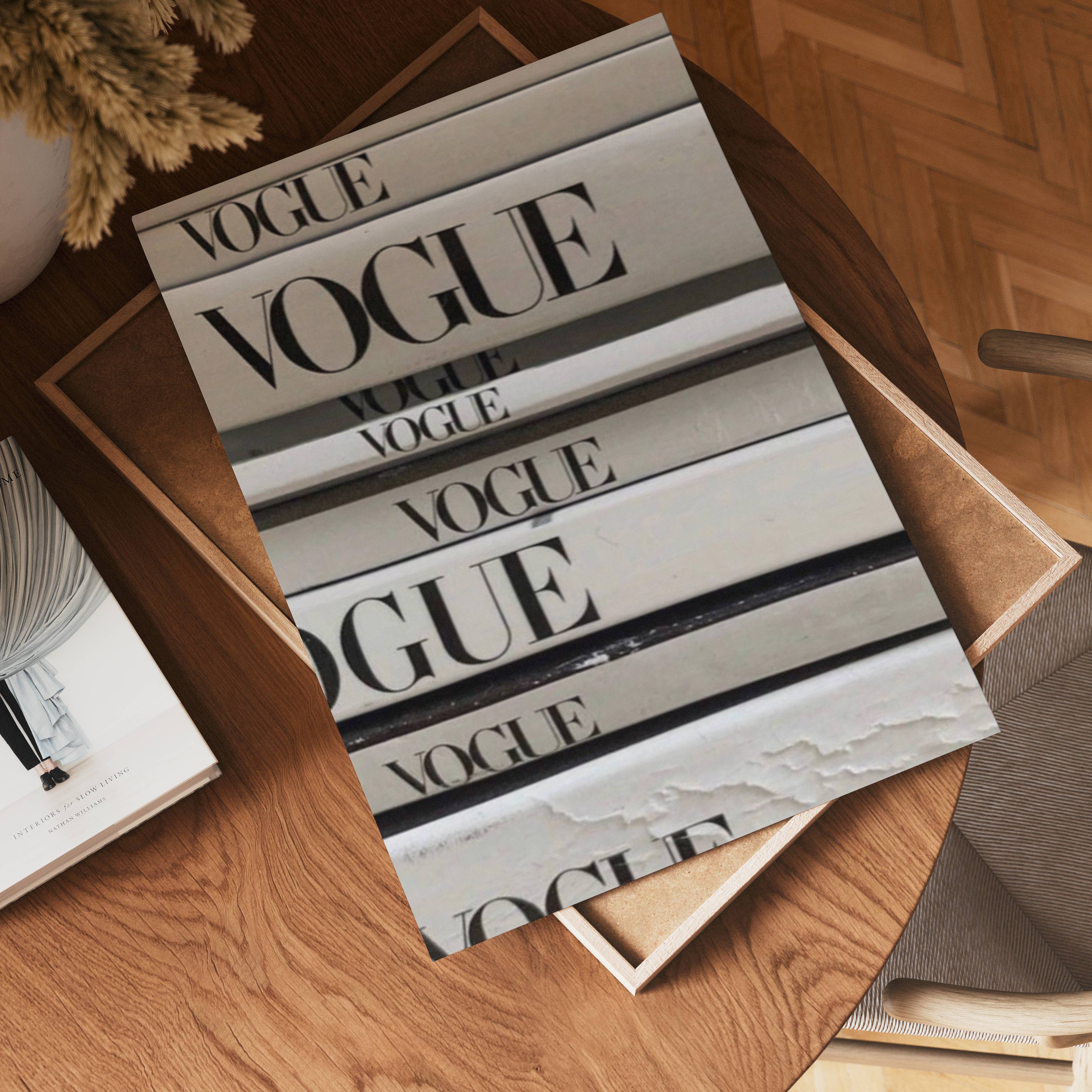 Vogue Stack poster visad rakt fram – Bozetto affisch i hög tryckkvalitet i hög tryckkvalitet