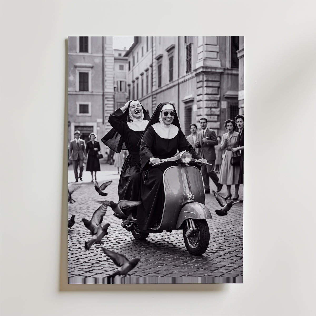 Sisters on a Scooter Poster – canvas utan passepartout