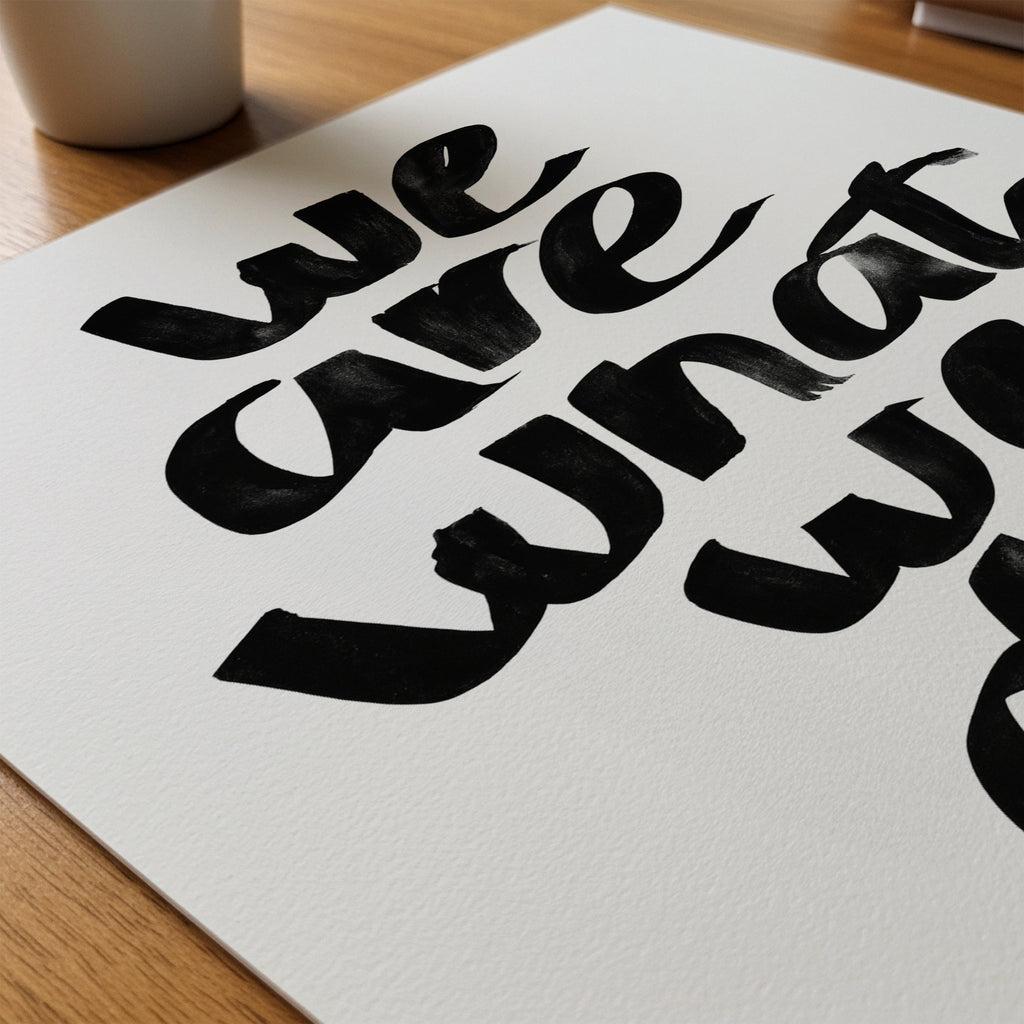 Brushstroke Manifesto Poster – närbild på papper