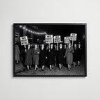We Want Wine Poster – svart ram