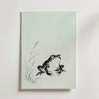Celadon Frog Poster – tuschgroda i sumi-e mot celadongrönt, tryckt i Sverige