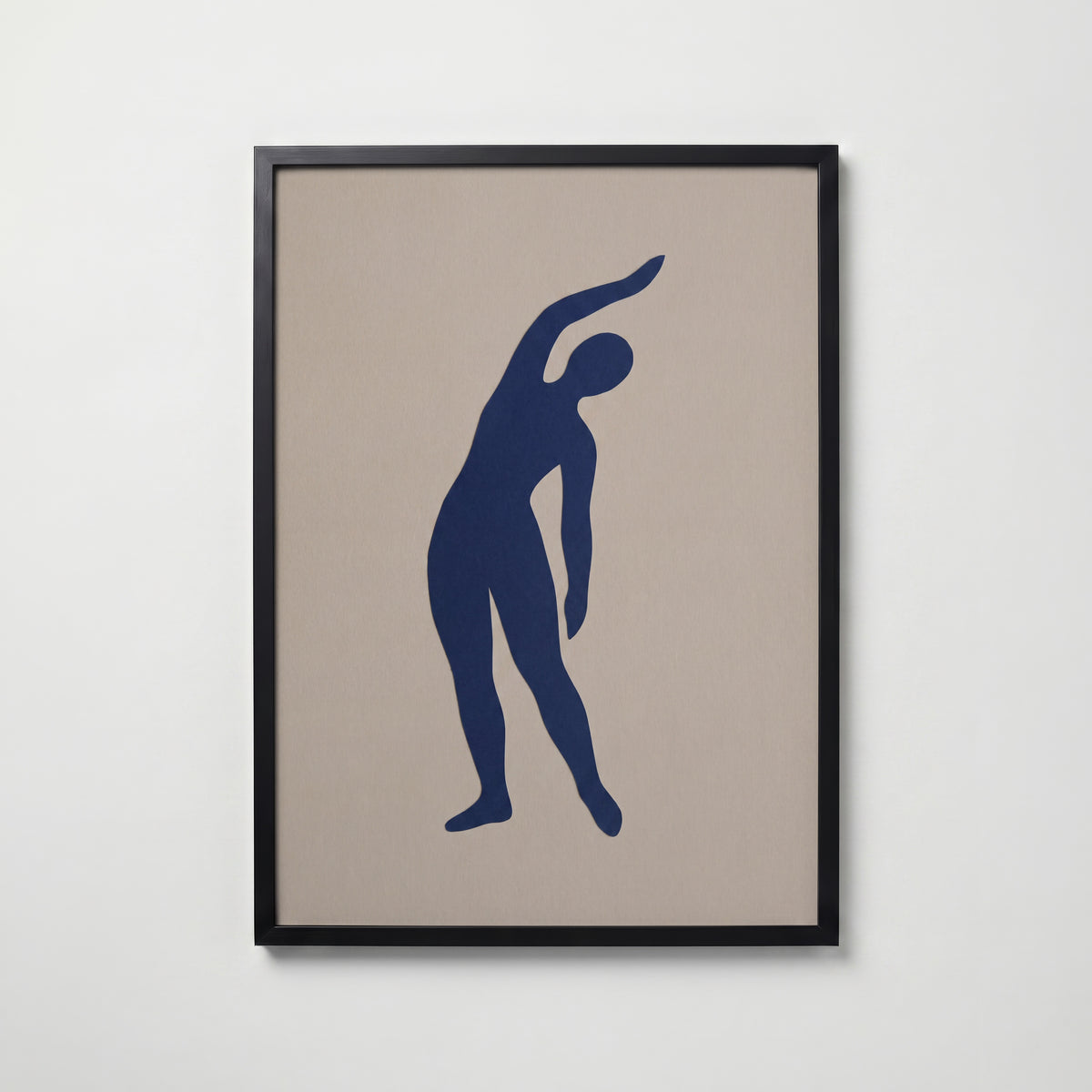 Blue Figure II Poster – svart ram