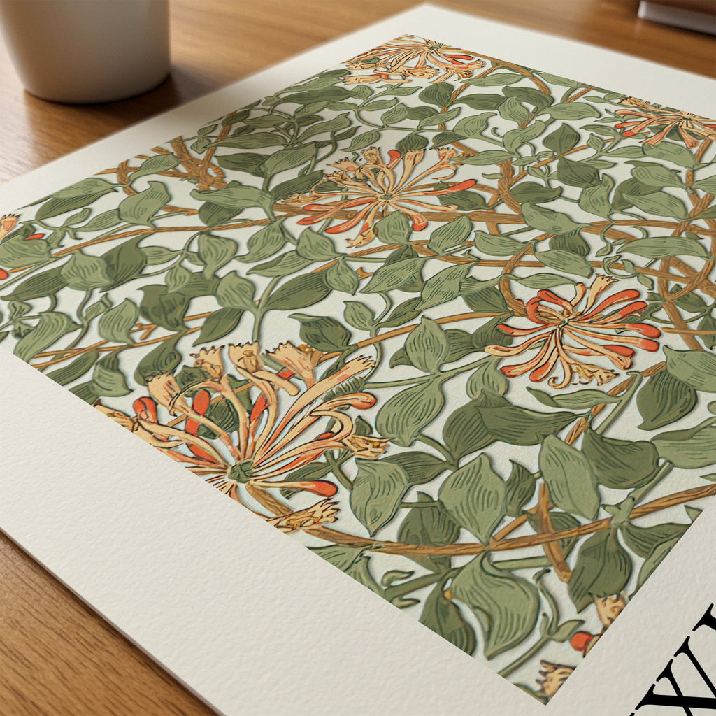 William Morris Honeysuckle poster på skrivbord, paper_desk – Bozetto