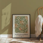 William Morris Honeysuckle poster i inredd rumsmiljö – Bozetto