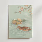 Spring Waters Poster – japanskt träsnitt med två mandarinänder och blommande gren i celadon och persika som canvastavla, tryckt i Sverige