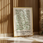 William Morris Willow poster i inramad rumsmiljö – Bozetto affisch i hög kvalitet